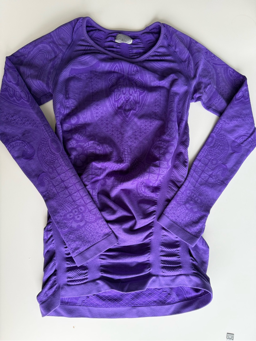 Athleta Purple Seamless Ruched Long Sleeve Top Thumbholes M